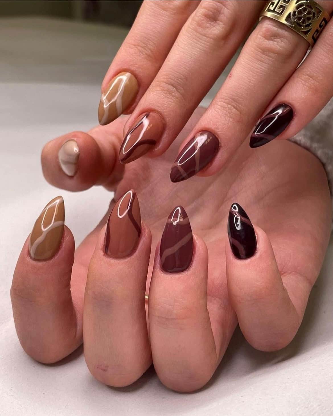 refuerzo de uñas de gel y acrilico en oviedo